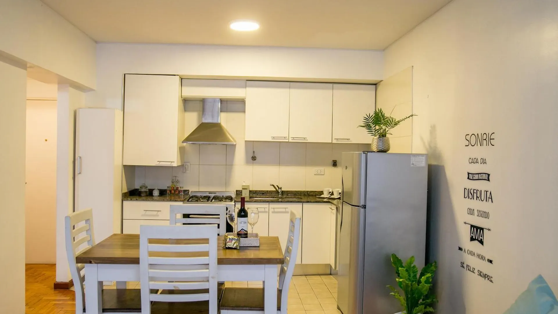 Del Rio Bienes Raices Lavalle 3 Mendoza 0*,  Argentina